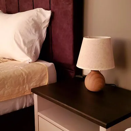 Sirius Apartment *