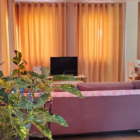 Sirius Apartment *